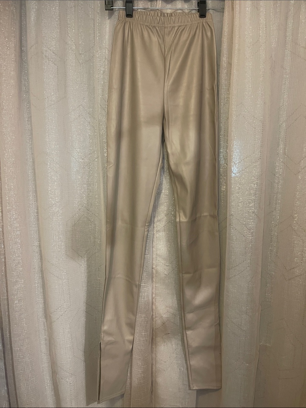 NWOT PrettyLittleThing Taupe Faux Leather Leggings With Ankle Splits NEVER WORN